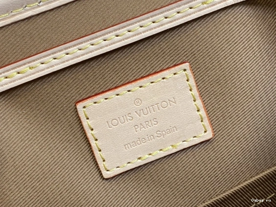 VUITTON MONTSOURIS-24*25*12CM LOUIS 0724